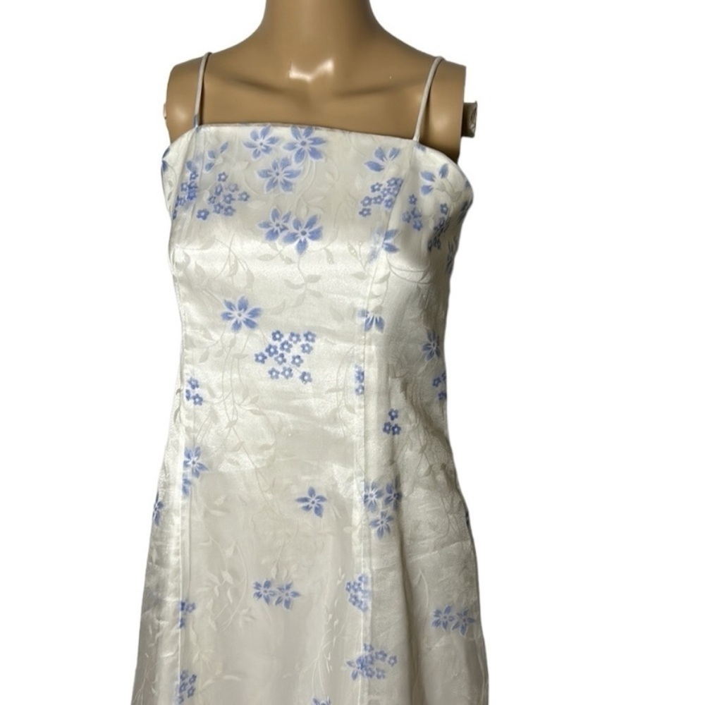 90s/y2k Vintage formal White and Blue Floral Maxi Dress - Picture 2 of 8